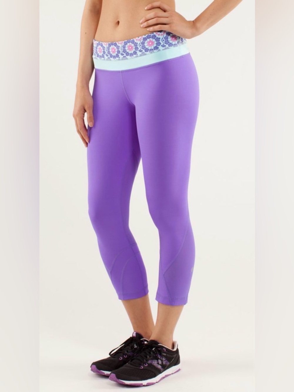 Lululemon Run: Inspire Crop 2/ Twiggy Printed Power Purple / Aquamarine/ Sz 8